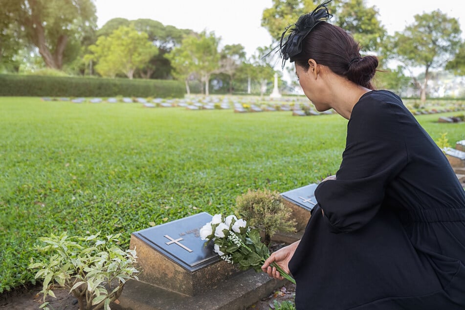 Die Begegnung am Grab ihres Vaters veränderte das Leben von Jada Sezer für immer. (Symbolbild)