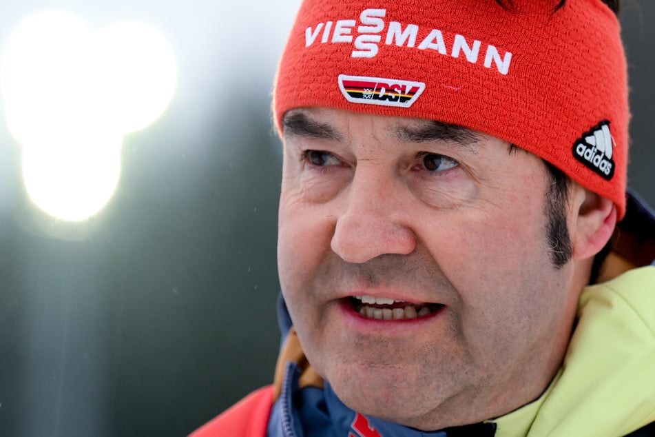 DSV-Sportdirektor Horst Hüttel (57) sieht die Olympia-Schanze in Predazzo mehr als kritisch.