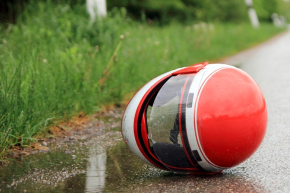 Fahrerflucht nach Moped-Unfall im Erzgebirge