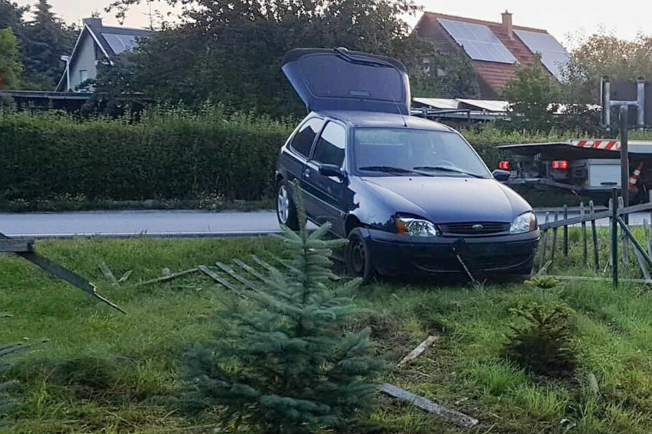 Mittelherwigsdorf: 17-Jährige fährt mit 1,2 Promille in einen Zaun und flüchtet