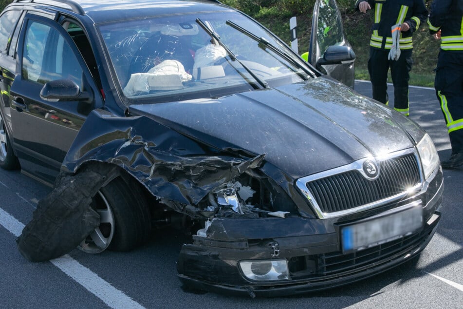 Der andere Wagen wurde am Kotflügel beschädigt.