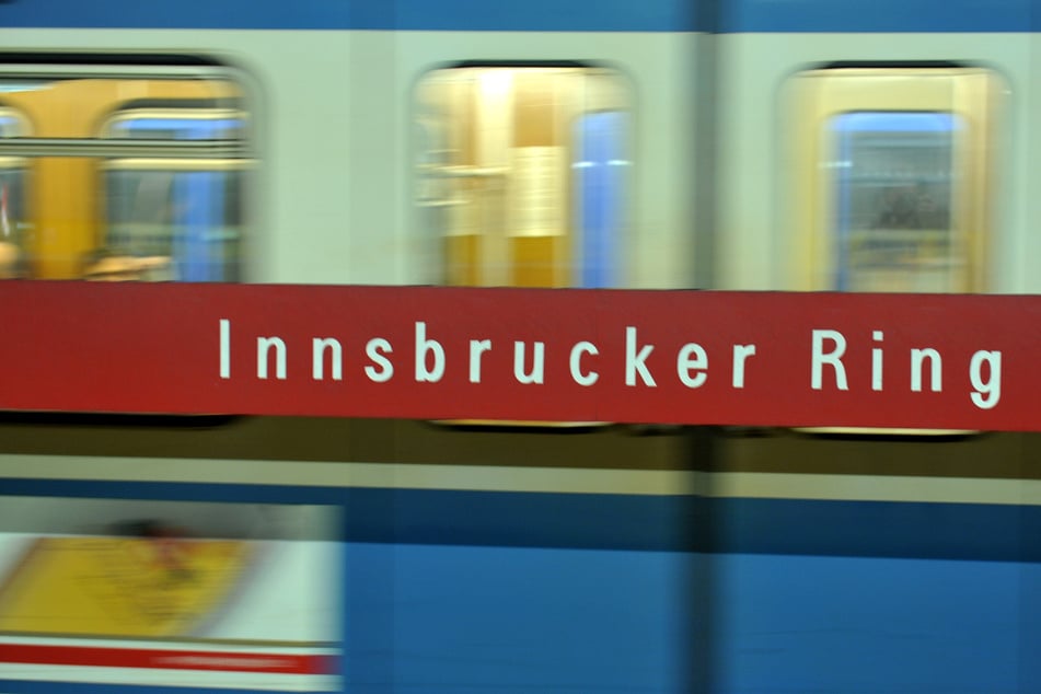 Am U-Bahnhof Innsbrucker Ring stürzte der Junge in die Gleise.