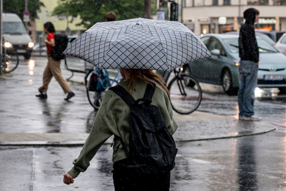 Den Regenschirm solltet Ihr diese Woche auf jeden Fall immer dabeihaben. (Symbolbild)