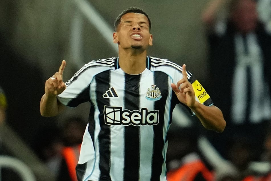 Mit William Osula (22) von Newcastle United soll bereits alles klar für einen Wechsel im Winter sein.