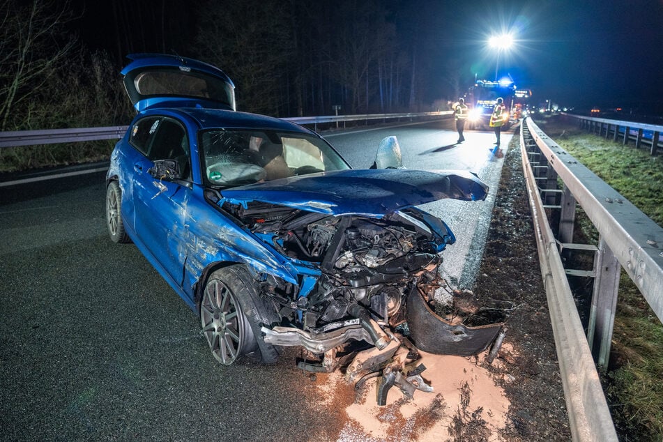 Die 29-Jährige krachte plötzlich gegen die rechte Außenschutzplanke.
