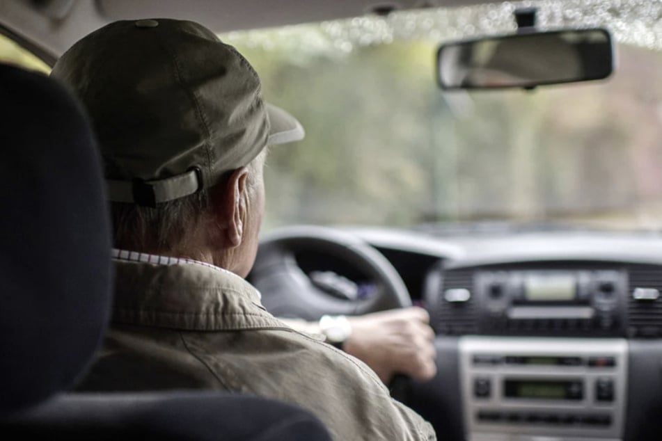 Pleiten, Pech und Pannen: Unfall von 89-Jährigem führt zu Kettenreaktion