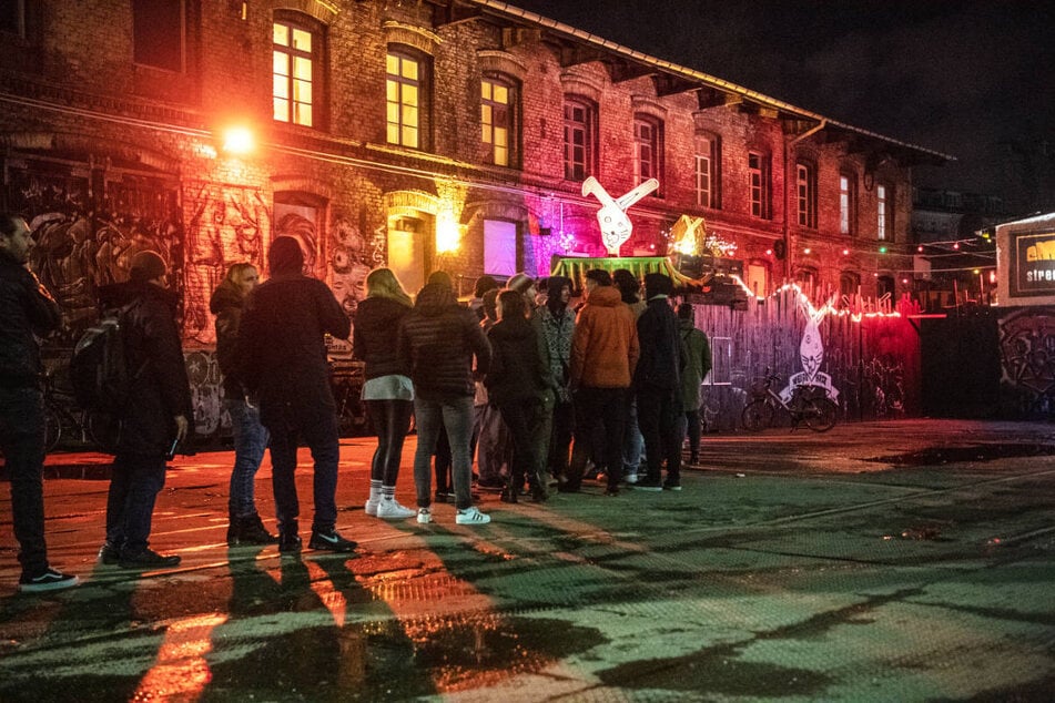 Statt einer Parade durch die Stadt wollen sich die Veranstalter einer Demo für den Erhalt des RAW-Geländes anschließen.