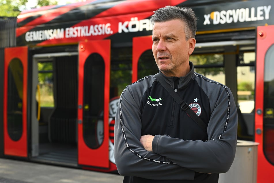 Weiß um die Qualität seiner Mannschaft: Alex Waibl (56), Chefcoach der DSC-Volleyball-Damen. (Archivbild)