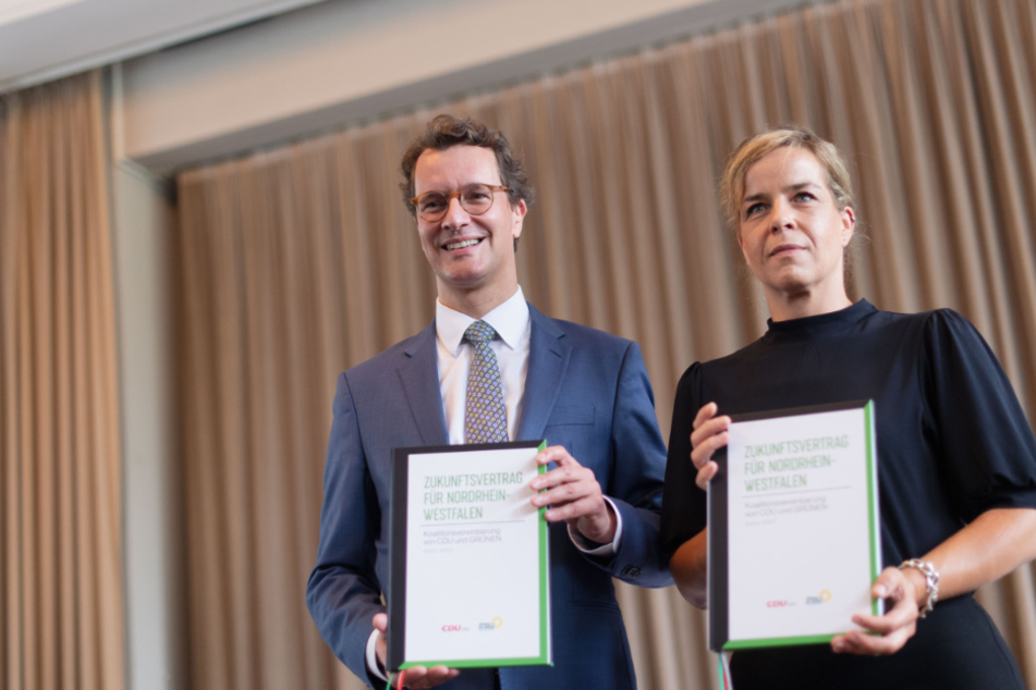 Die Tinte ist trocken: CDU und Grüne haben Koalitionsvertrag unterschrieben