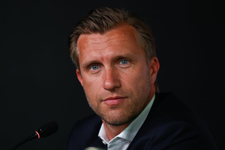 Frankfurts Sportvorstand Markus Krösche )44) muss wohl bei seinem Angebot noch etwas nach bessern.