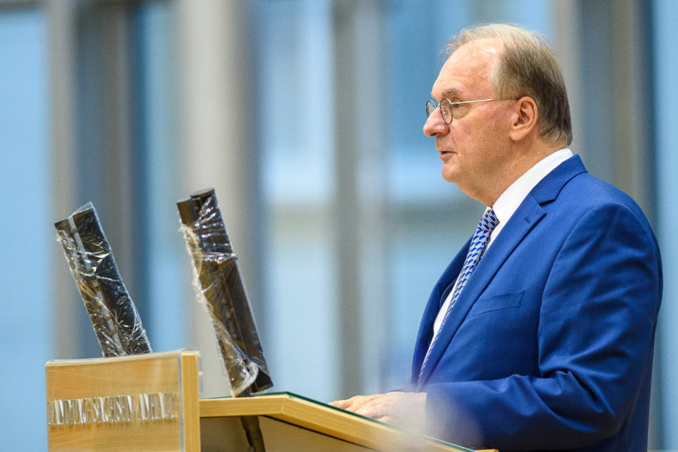 Sachsens Ministerpräsident Reiner Haseloff am Mittwoch am Magdeburger Landtag.