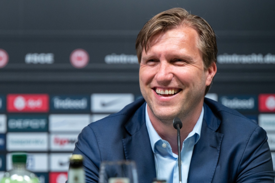 Eintracht Frankfurts Sportvorstand Markus Krösche (42) hat sich wohl noch auf keinen fixen Trainer-Kandidaten für seine SGE festgelegt.