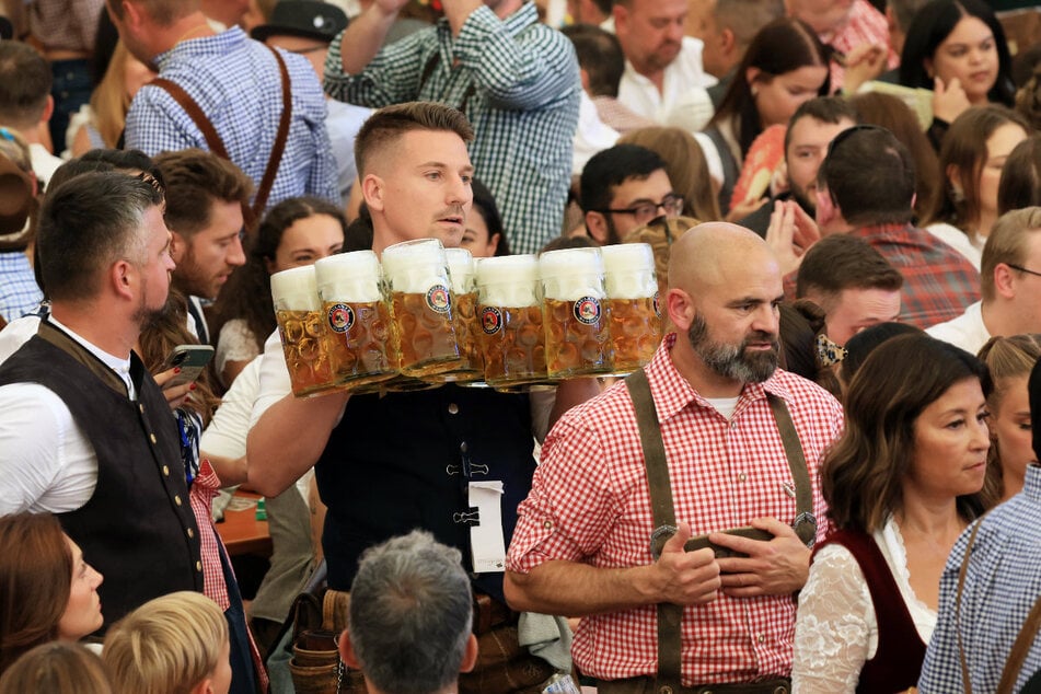 Der Andrang auf die Zelte wird am finalen Wochenende des diesjährigen Festes enorm sein.