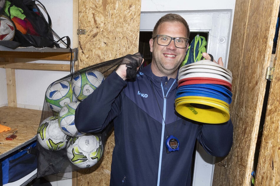 Trainer Michael Voll (40) ist stolz auf seine Jungs, egal bei welchem Ergebnis.