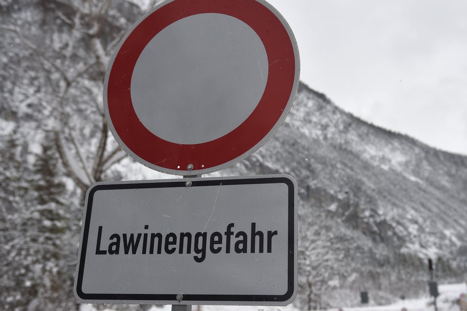 Die Lawinengefahr ist weiterhin da.