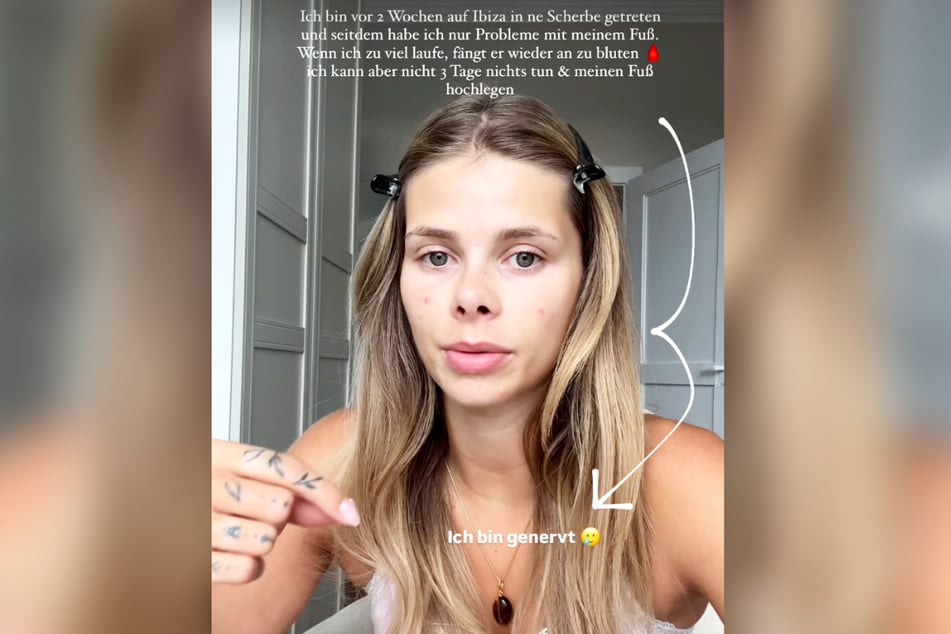 Die 25-Jährige berichtete von einer Fuß-Verletzung, die einfach nicht heilt - wohl auch deshalb, weil die Frankfurterin ihren Fuß nicht schont.