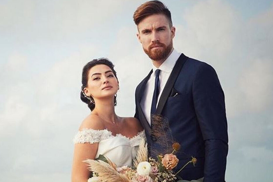 Machten das Beste aus der Verletzungspause: Bryan Gaul und seine Andreea Cristina feierten am 7. Dezember im mexikanischen Cancun Traumhochzeit.
