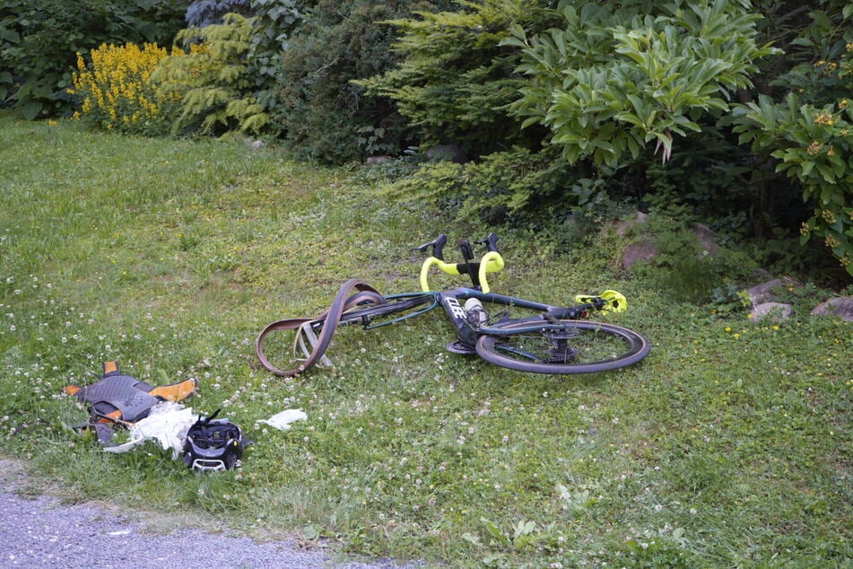 Das Rennrad des Mannes nach dem Unfall.