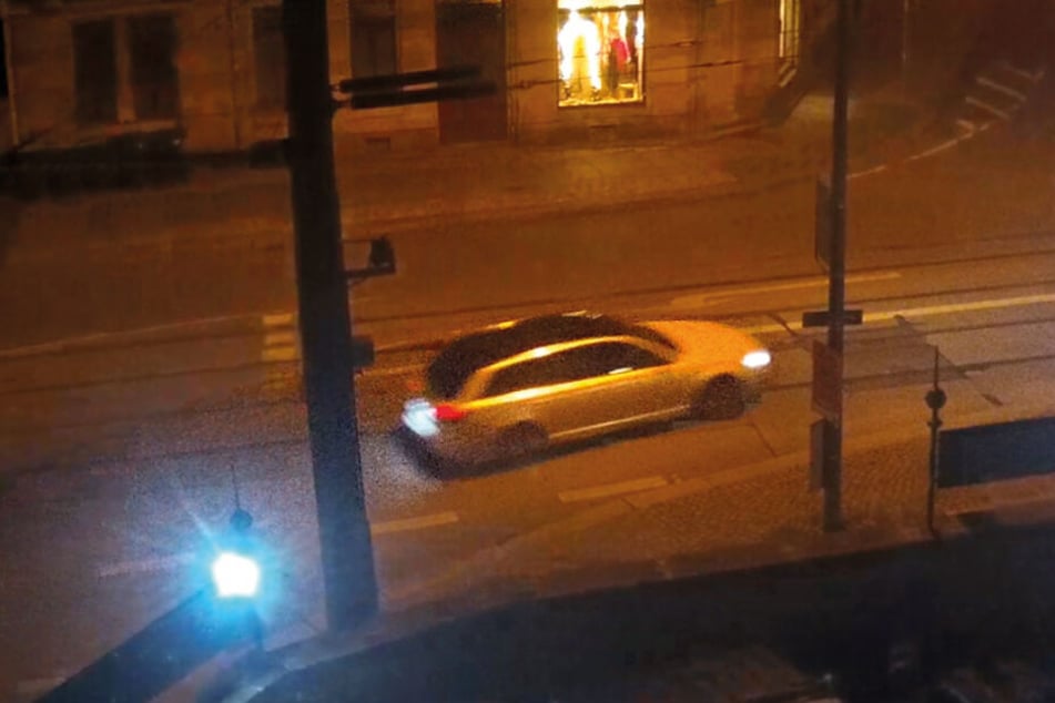 Ein Foto des Fluchtfahrzeuges der Täter.