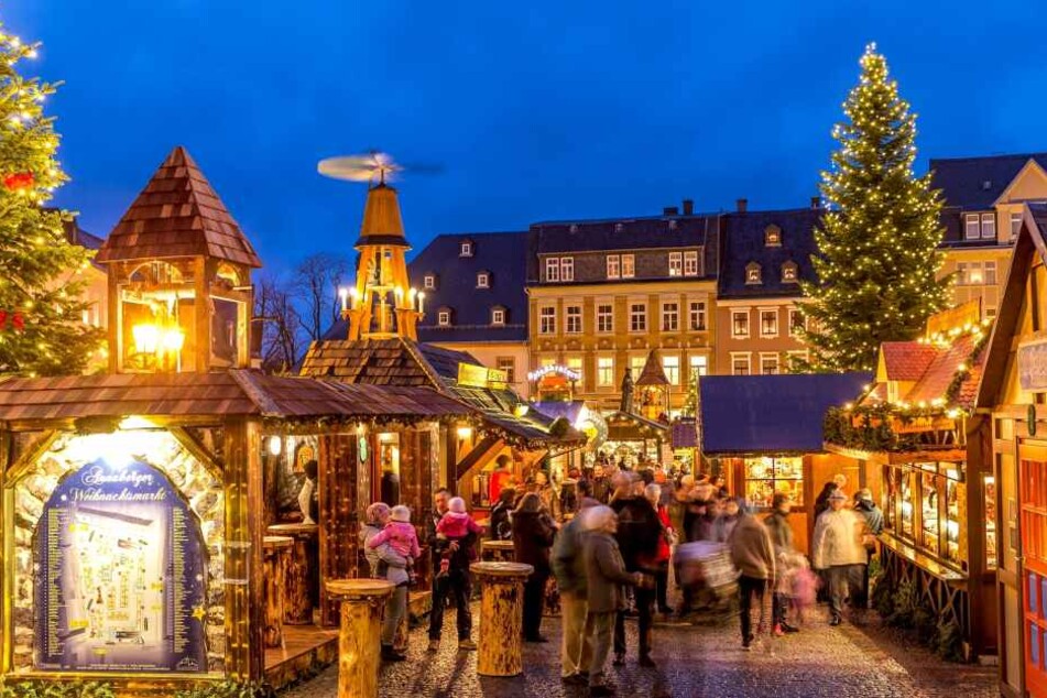 Auf dem Annaberger Weihnachtsmarkt wurde eine Frau bestohlen.
