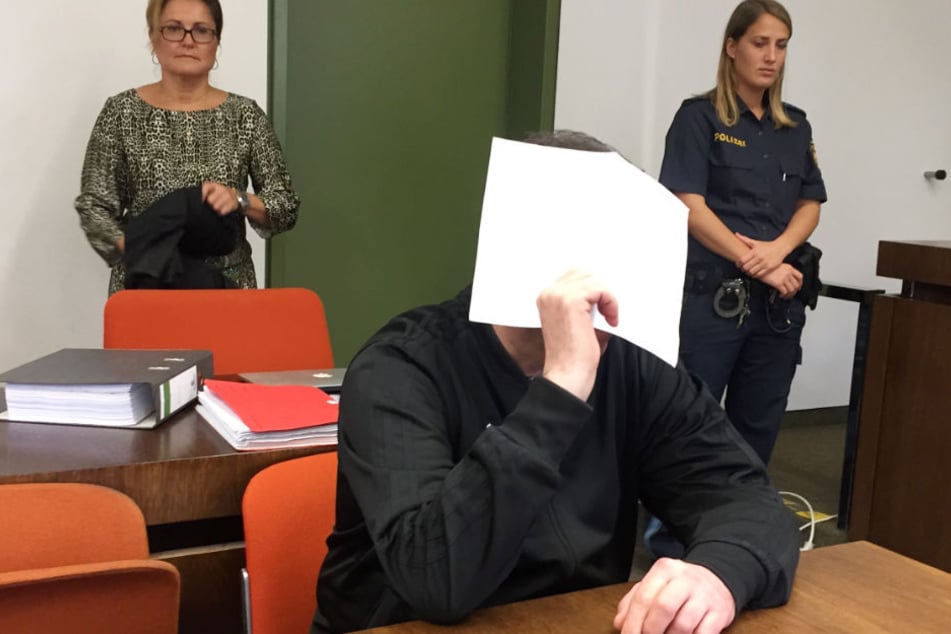 Der Angeklagte gestand seine Tat.
