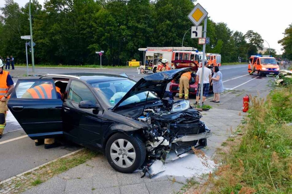 Bei dem Unfall wurden mehrere Airbags ausgelöst.