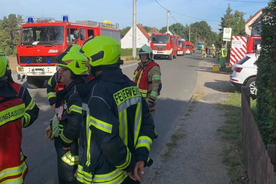 Die Feuerwehr rückte zu einem Einsatz in der Weixdorfer Straße an.