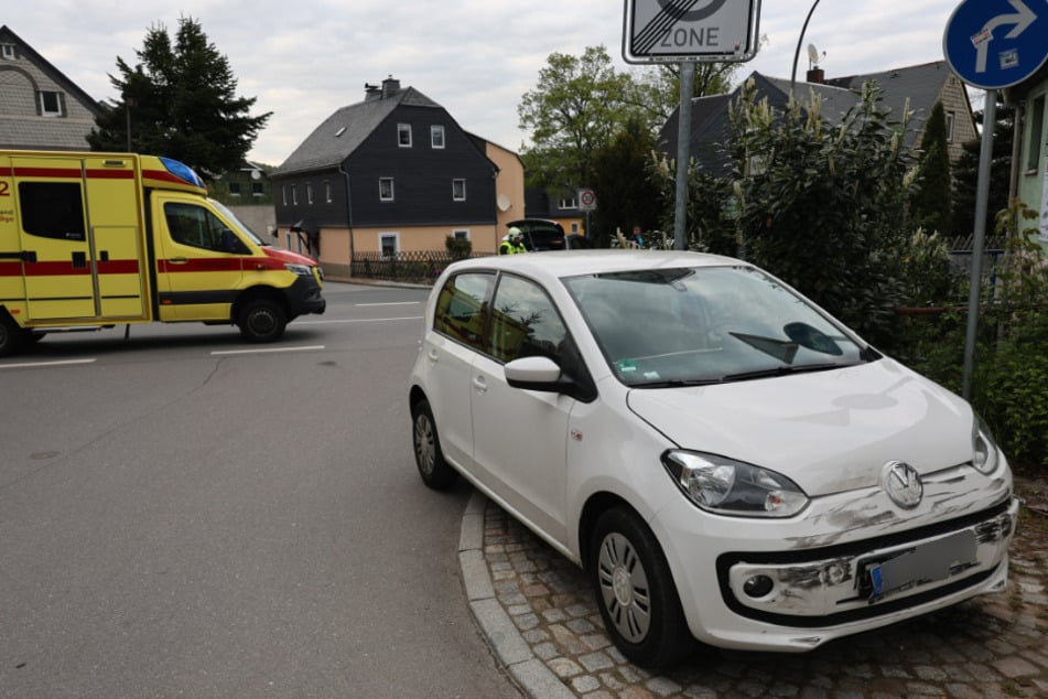 Die Kreuzung war etwa 90 Minuten voll gesperrt.