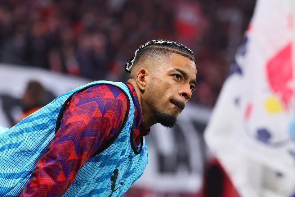 Nach 400 Tagen Verletzungspause durfte Benjamin Henrichs (28) am Samstag gegen Heidenheim wieder ein paar Minuten für RB Leipzig auf den Platz.