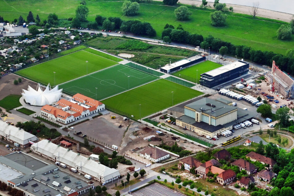 Das neue Trainingszentrum am Messering aus der Luft. Ende Juli/Anfang August werden die Profis wohl erstmals die neuen Plätze in Beschlag nehmen. Ein offizieller Termin für den Trainingsstart steht noch nicht fest.