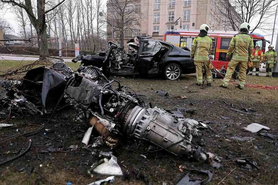 Bei dem Unfall wurde der Motorblock aus dem Auto gerissen.