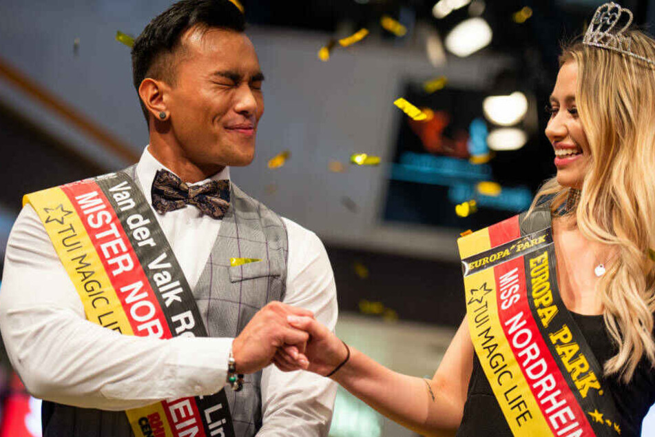 Lara-Kristin Bayer (re.) hat sich als "Miss Nordrhein-Westfalen 2019" für die Wahl zur "Miss Germany" am 23. Februar im Europa-Park in Rust qualifiziert.