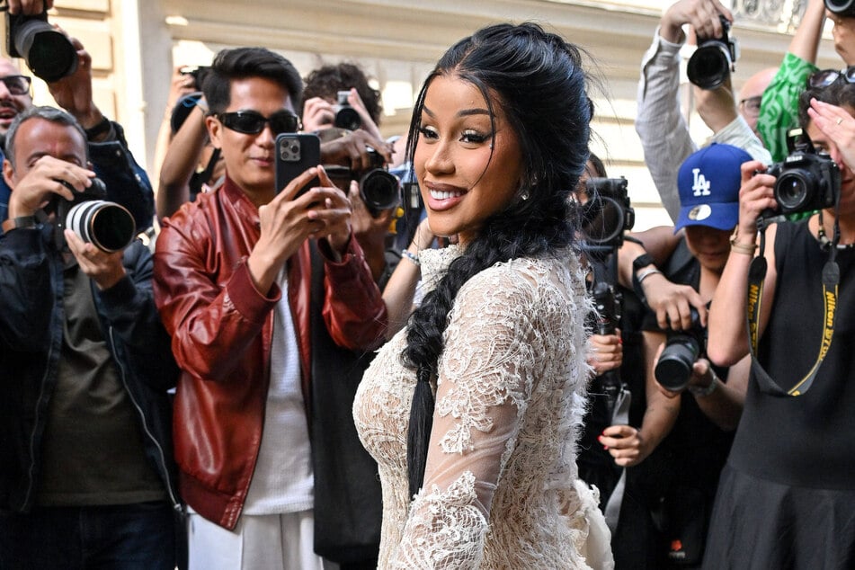 Cardi gave ethereal vibes at the Ashi Studio Haute Couture Fall/Winter show in a beautiful ivory gown.
