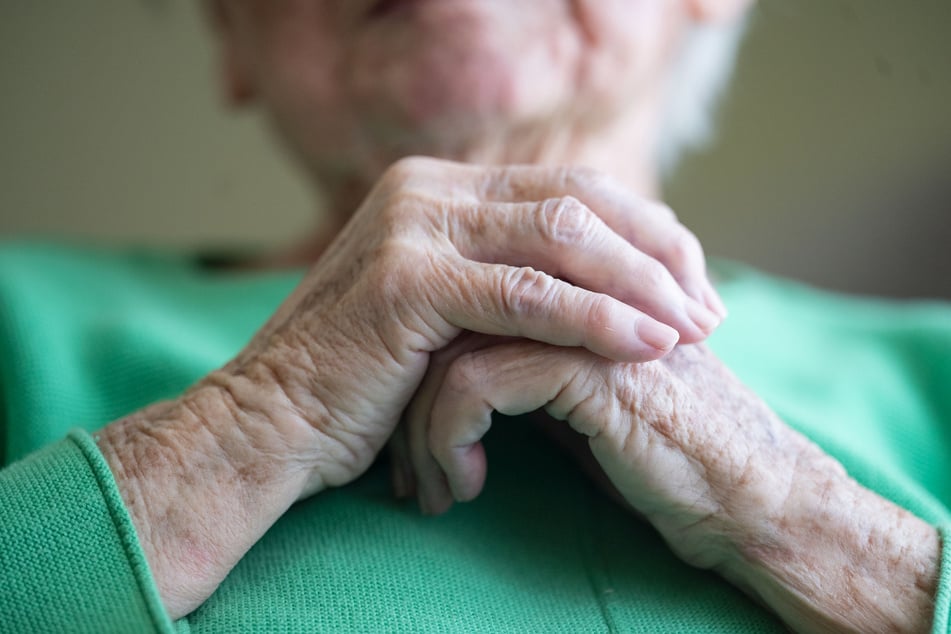 Leipzig: 91-Jährige überlistet Trickbetrüger