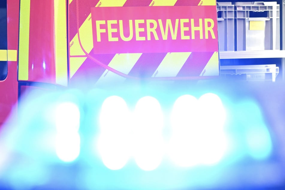 Mehrere Feuerwehren waren am Samstagabend zu einem Brand in die Erfurter Straße alarmiert worden. (Symbolfoto)