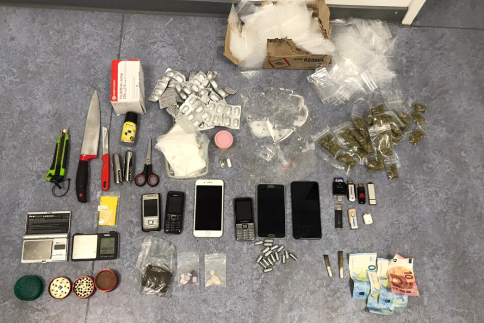 Schornsteinfeger lässt Drogendealer auffliegen