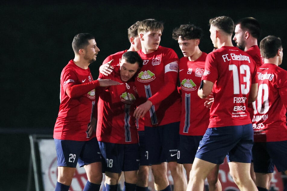 Freude beim FC Eilenburg nach dem Führungstreffer.
