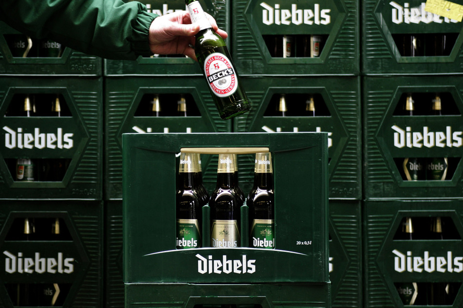 In Issum wird neben Diebels-Altbier auch Pils der Marke Becks abgefüllt.