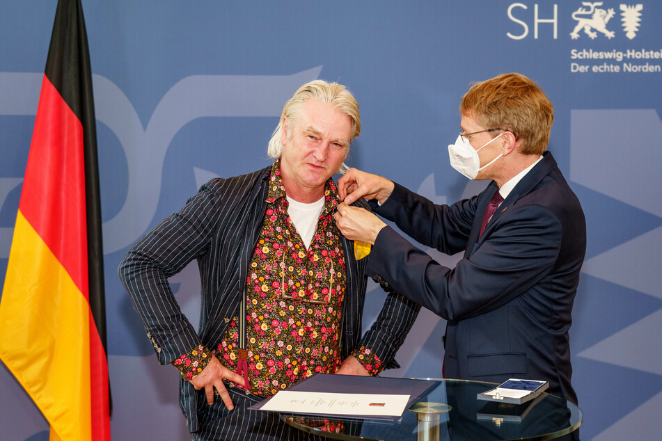 Detlev Buck (58, l.) wurde für besondere Verdienste um das Land Schleswig-Holstein ausgezeichnet.