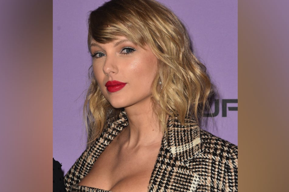 Taylor Swift (31) expressed her admiration for Olivia Rodrigo in an Instragram comment.