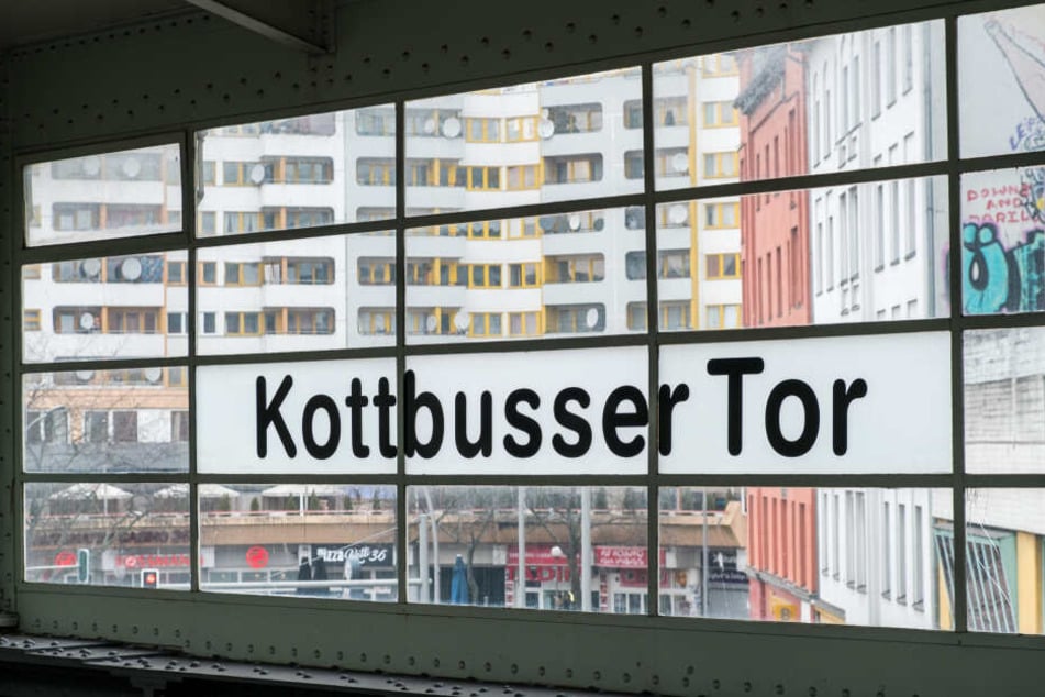 Der Übergriff fand am Kottbusser Tor statt, eine für Drogen berüchtigte Gegend. (Symbolbild)
