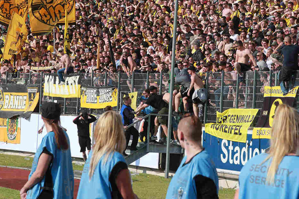 Ereignet haben soll sich die Tat im Mai diesen Jahres beim Spiel zwischen Alemannia Aachen und dem SC Fortuna Köln.