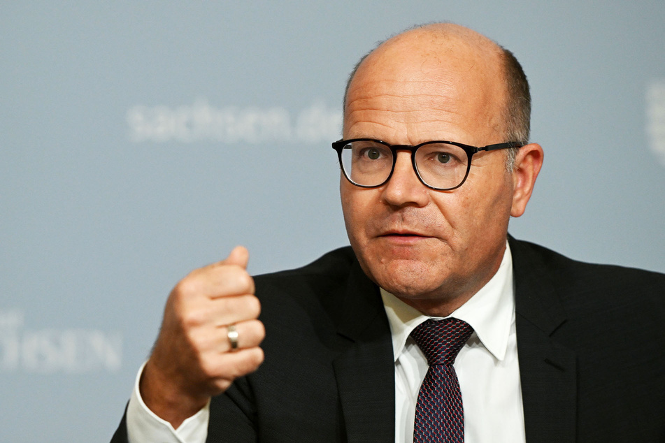 Chef der Sächsischen Staatskanzlei ist Oliver Schenk (55, CDU).