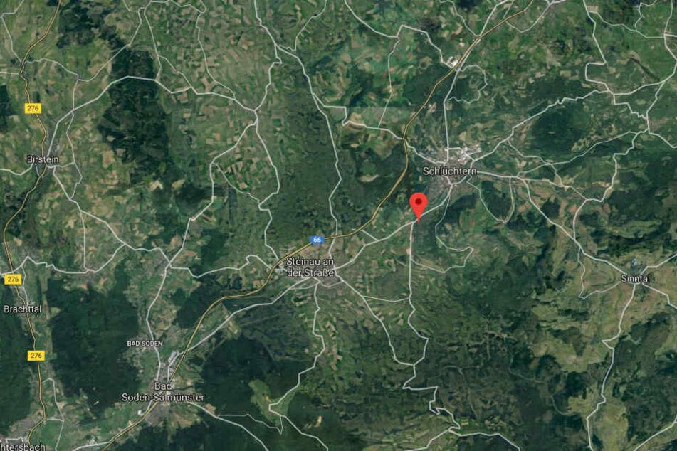 Der Unfall passierte auf der Landstraße 3329 zwischen Steinau und Schlüchtern-Niederzell.