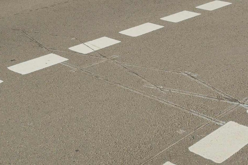 Diese unscheinbaren, dünnen Linien erfassen alle Fahrradfahrer auf der Leipziger Karli.