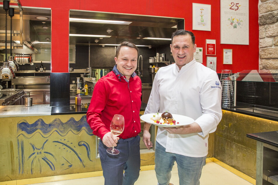 Im "Kastenmeiers" servieren Sebastian Strobel (32, r.) und Volker Küchenmeister (39) ein Menü samt Wein zum Valentinstag.