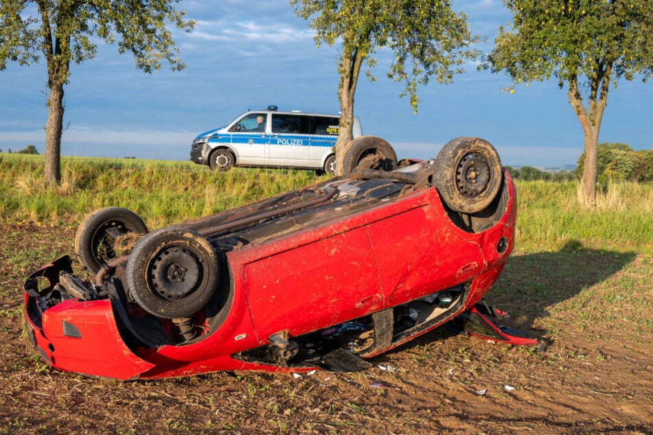 Das Auto musste nach dem Unfall abgeschleppt werden.