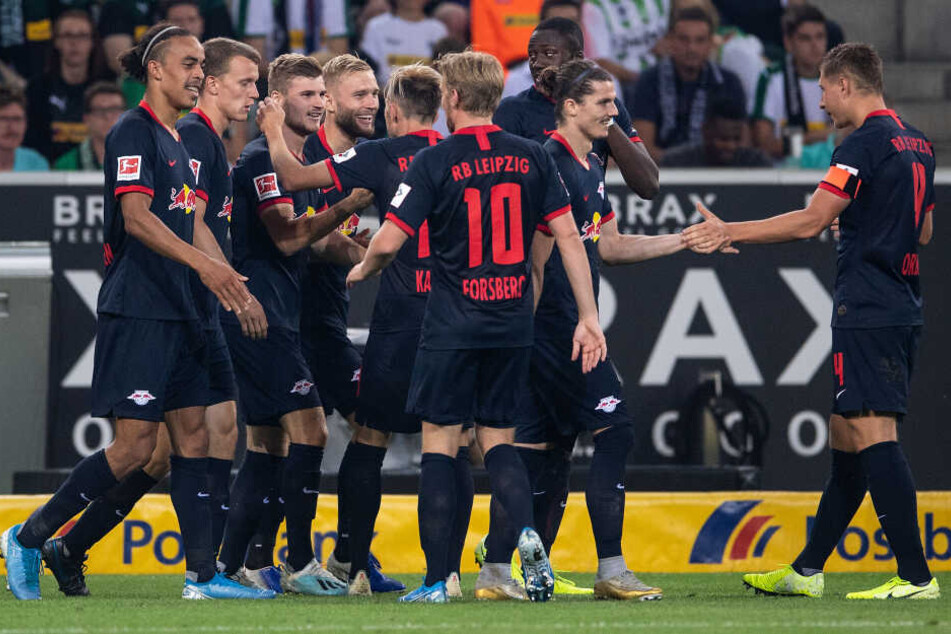 Zumindest für eine Nacht ist RB Leipzig Tabellenführer, kann am Samstag aber von vier Mannschaften überholt werden.