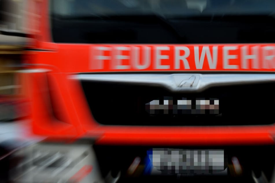 Feuerwehr und Rettungsdienst hatten zunächst große Probleme, zum Einsatzort zu gelangen (Symbolbild).