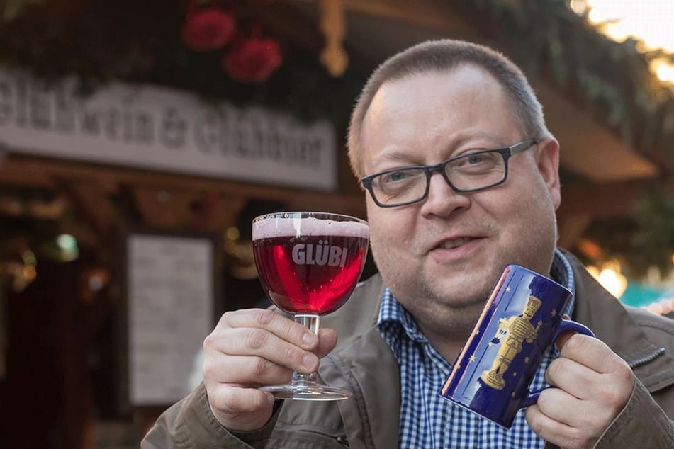 Glühwein war mal. Die kalorienarme Alternative heißt für TAG24-Redakteur Ronny Licht (40) jetzt Glühbier.